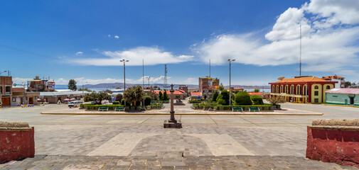 Fototapeta na wymiar Square in Chucuito, Peru