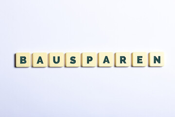 Bausparen auf weißem Hintergrund