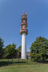 Obraz premium Close up shot of a telecommunication tower
