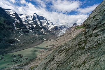 Obraz premium Hochgebirgslandschaft am Großglockner mit den Bergen der Glocknergruppe und der Pasterze, Nationalpark Hohe Tauern, Osttirol und Kärnten, Österreich