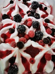 cheesecake with berries