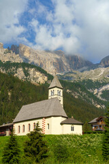 Fototapeta na wymiar Along the cycleway of Fassa valley, Dolomites