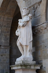 Bergamo, Piazza Vecchia, Statua di Torquato Tasso