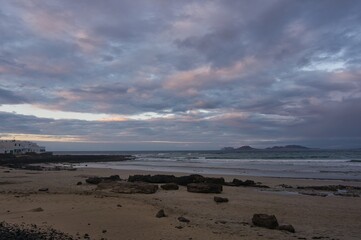 Paisajes y playas con estilo volcánico en Lanzarote 