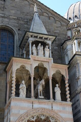 Bergamo, Basilica di Santa Maria Maggiore, Piazza Duomo, esterni uno