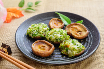 焼きシイタケ　バターしょうゆとネギだれ