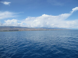 Fototapeta na wymiar Blue color of Issyk Kul lake