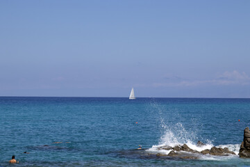 Fantastico angolo di mare e scogli © ciuli