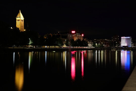 Night view of central Norrk&ouml;ping.
Hedvig kyrka and Grand hotel.