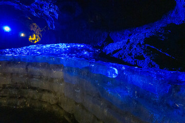 鳴沢氷穴のライトアップ