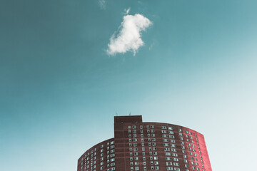 Minimal cloud & building