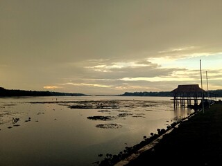 Obraz premium sunset over the sea