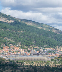 Panorámica del Monasterio de San Lorenzo de El Escorial (San Lorenzo de El Escorial, Madrid, España)