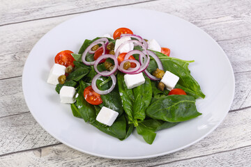 Salad with feta and spinach