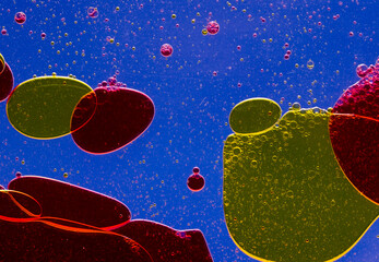 Naklejka premium Abstract colorful Background Oil in Water surface Foam of Soap with Bubbles macro shot close-up