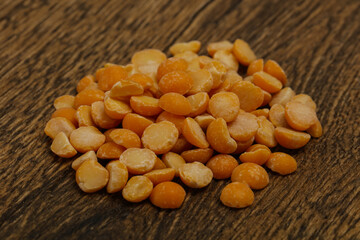 Raw dry peas for cooking