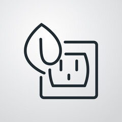 Concepto energía eléctrica limpia y renovable. Logotipo lineal enchufe eléctrico de pared con hoja de planta en fondo gris