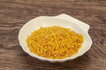 Vegetarian cuisine - dry bulgur for cooking