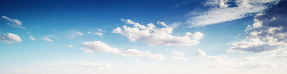Naklejka na ściany i meble Sky and clouds summer panorama
