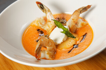 Shrimp cream with mushrooms and cream cheese.