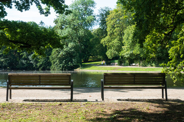Fototapeta na wymiar Der Hangeweiher in Aachen - ein beliebter Park im Herzen der Stadt