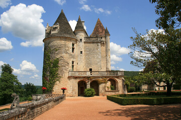 Fototapeta na wymiar medieval castle in Castelnaud-la-Chapelle (france)