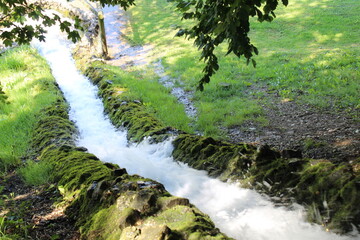water flowing into a lake 
