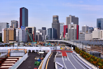 整備工事が続く高輪ゲートウェイ駅前