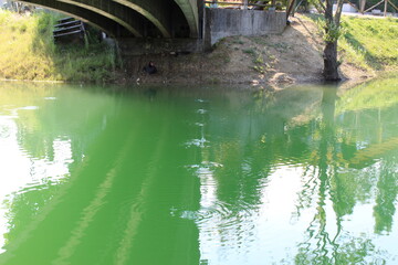 water drops create a line in the lake