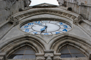 Quito cathedral clock