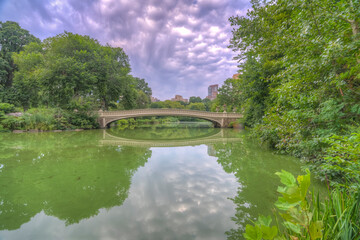 Fototapeta premium Bow bridge in late summer