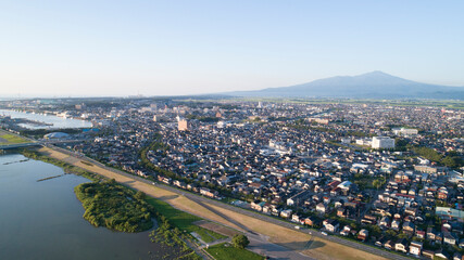 山形県酒田市の街並みの空撮