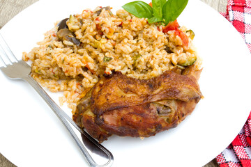 cuisse de poulet rôti et riz à la ratatouille niçoise