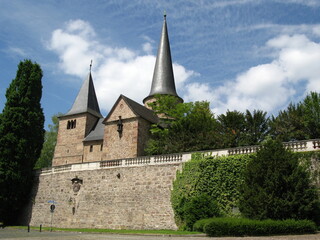 Fototapeta na wymiar Michaelskirche auf dem Michaelsberg in Fulda