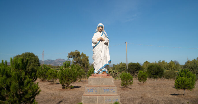 Mother Teresa of Calcutta statue
