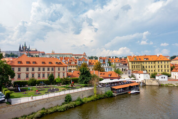 Rzeka panorama stare miasto czechy praga © Dariusz