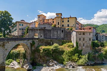 Fototapeta na wymiar Altstadt von Castelnuovo di Garfagnana in der Toskana in Italien 