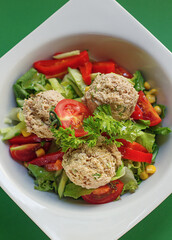 Tuna Fish Salad With Tomatoes