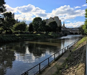Fototapeta premium A view of Bath near the Pulteney Bridge
