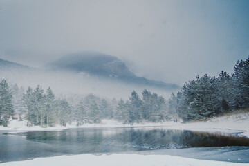 Fototapeta premium Blidinje mountain lake blizzard