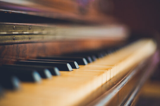 Fototapeta vintage piano keys on antique piano
