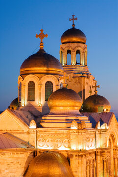 Gold domes of the Cathedral of the Assumption, Varna, Black Sea coast, Bulgaria, Europe