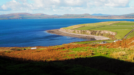 Fototapeta na wymiar irish coastline ocean and grass