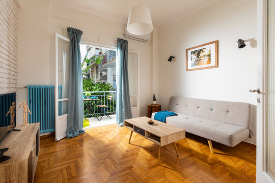 Contemporary living room