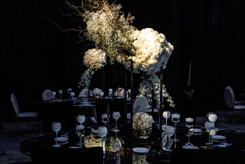 Elegant Mexican wedding with flowers like roses and candles