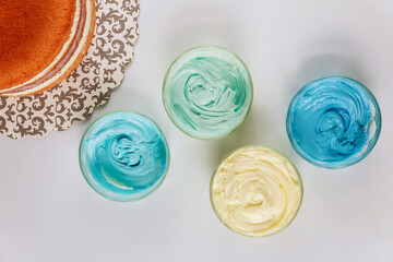 Four color of icing and cake.