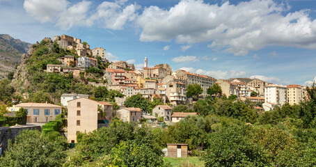 Fototapeta na wymiar Vue panoramique de Corte en Haute-Corse