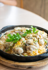 Oyster omelette with bean sprout