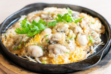 Oyster omelette with bean sprout