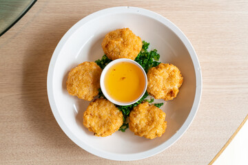 Deep fried shrimp cakes